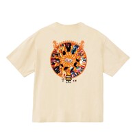 「ユニバーサル・ランゲージ」日本オリジナルグッズの「みんな繋がっている。Tシャツ」裏（M / L / XL、税込4500円）