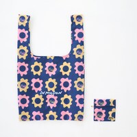 「IN MY DEN」第2弾アイテムのエコバッグ（税込2800円）