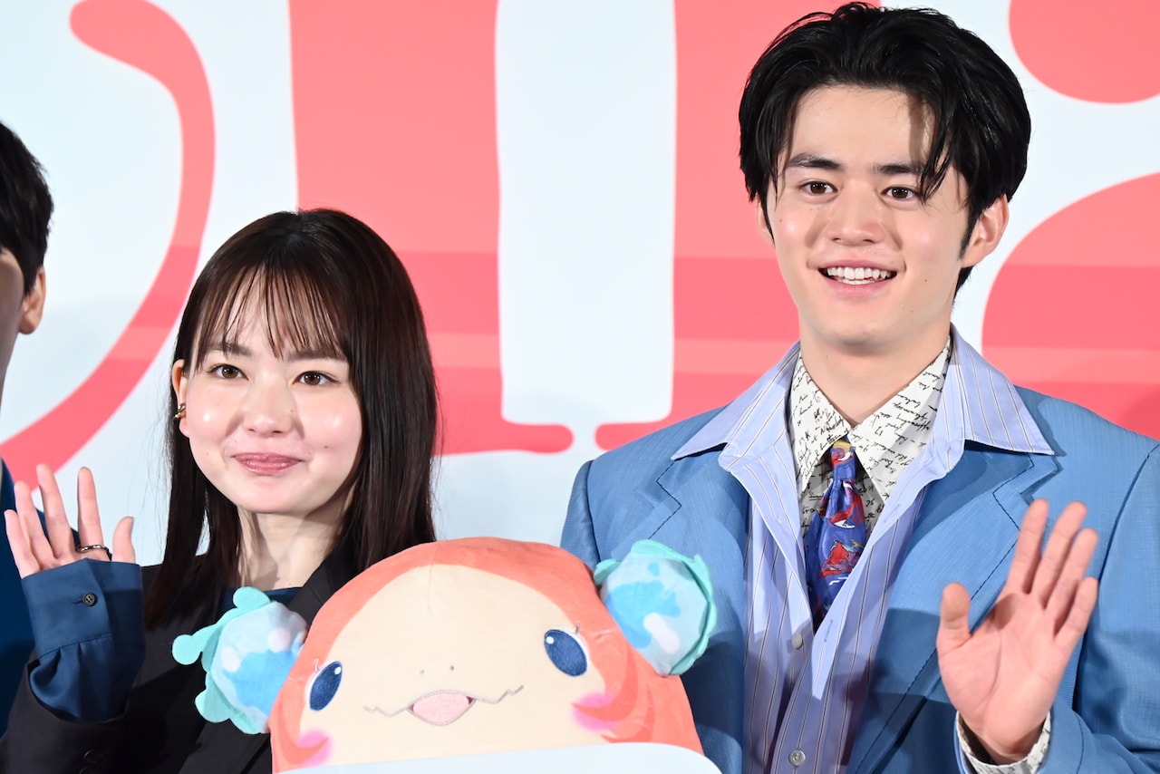 「ChaO」初日舞台挨拶に参加した山田杏奈（左）、鈴鹿央士（右）