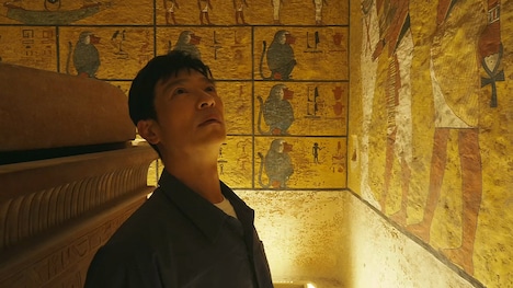 NHKスペシャル「エジプト 悠久の王国（前編）」より、ツタンカーメン王墓の新たな謎に迫る堺雅人
