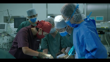 「ロングスリーブ」場面写真