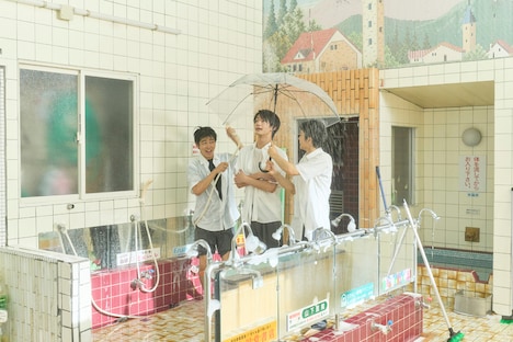 「ストロベリームーン」場面写真