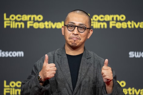 第78回ロカルノ国際映画祭のレッドカーペットに登場した三宅唱 ©Locarno Film Festival / Ti-Press