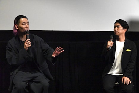 左から大島育宙、ジャガモンド斉藤