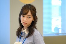 南川あみな（杏花）。歯に衣着せぬ物言いで鋭い指摘をし、勝男に新たな気付きを与える