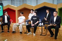 縦型ショートドラマ制作者によるパネルディスカッションの様子。前列左から有本恭史氏、澤村直道氏、田中聡氏、金光国氏。後列左から于深氏、武川基氏