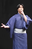 「火喰鳥を、喰う」完成披露試写会より、「シャッターチャンスです」と報道陣にアピールし、多くのフラッシュを浴びた宮舘涼太