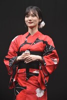 「火喰鳥を、喰う」完成披露試写会より、山下美月
