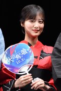 「火喰鳥を、喰う」完成披露試写会より、山下美月