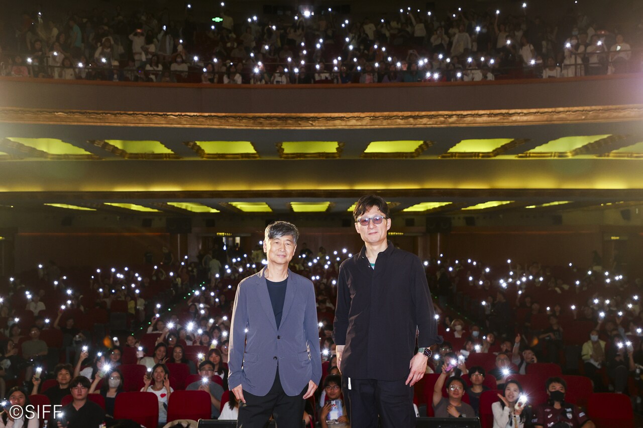 第27回上海国際映画祭に参加した種田陽平（左）、李相日（右）