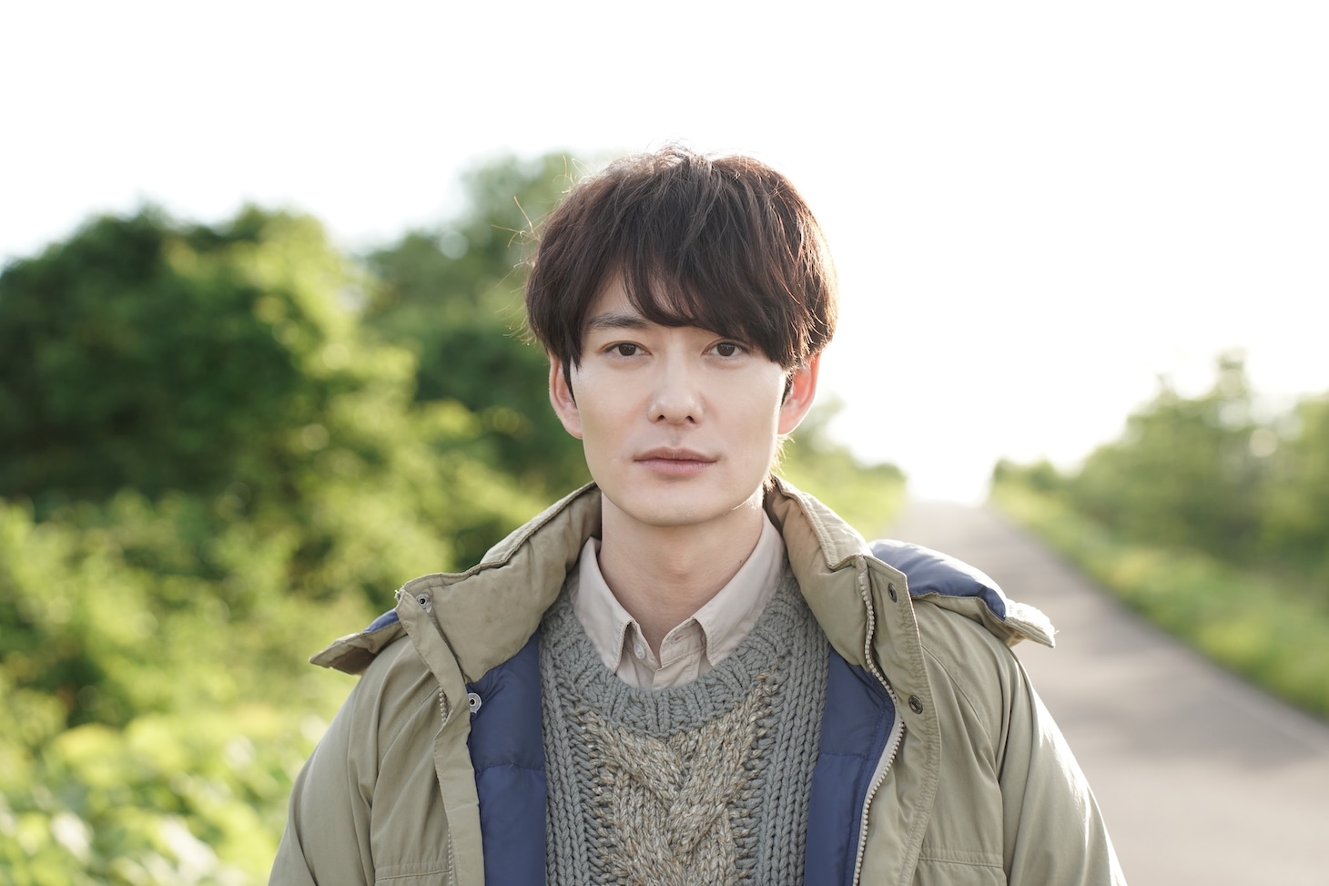 「アフター・ザ・クエイク」場面写真。岡田将生演じる小村