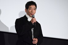 ミヒャエル・ウムラウフ役の野間口徹