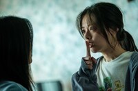 「層間騒音」新場面写真