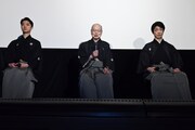 左から野村裕基、野村万作、野村萬斎