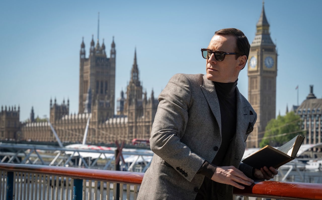「ブラックバッグ」場面写真。マイケル・ファスベンダー演じるNCSC諜報員ジョージ