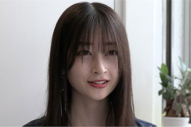 蒼井奈那役の高井千帆