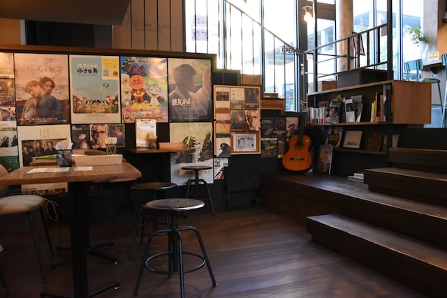 カフェ内観