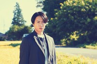 「火喰鳥を、喰う」より、宮舘涼太演じる北斗総一郎