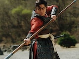 ドラマ「北方謙三 水滸伝」より、亀梨和也演じる林冲