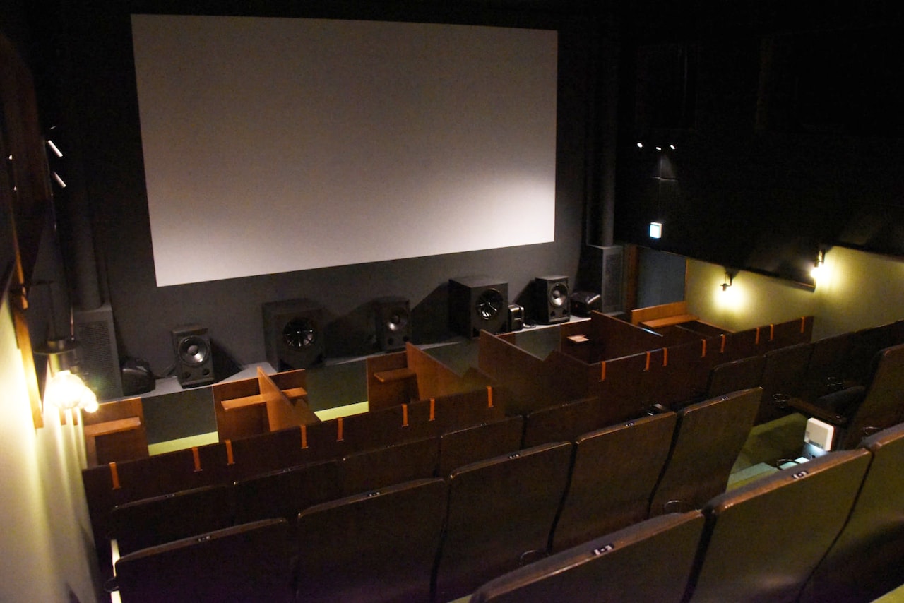 シアター内観