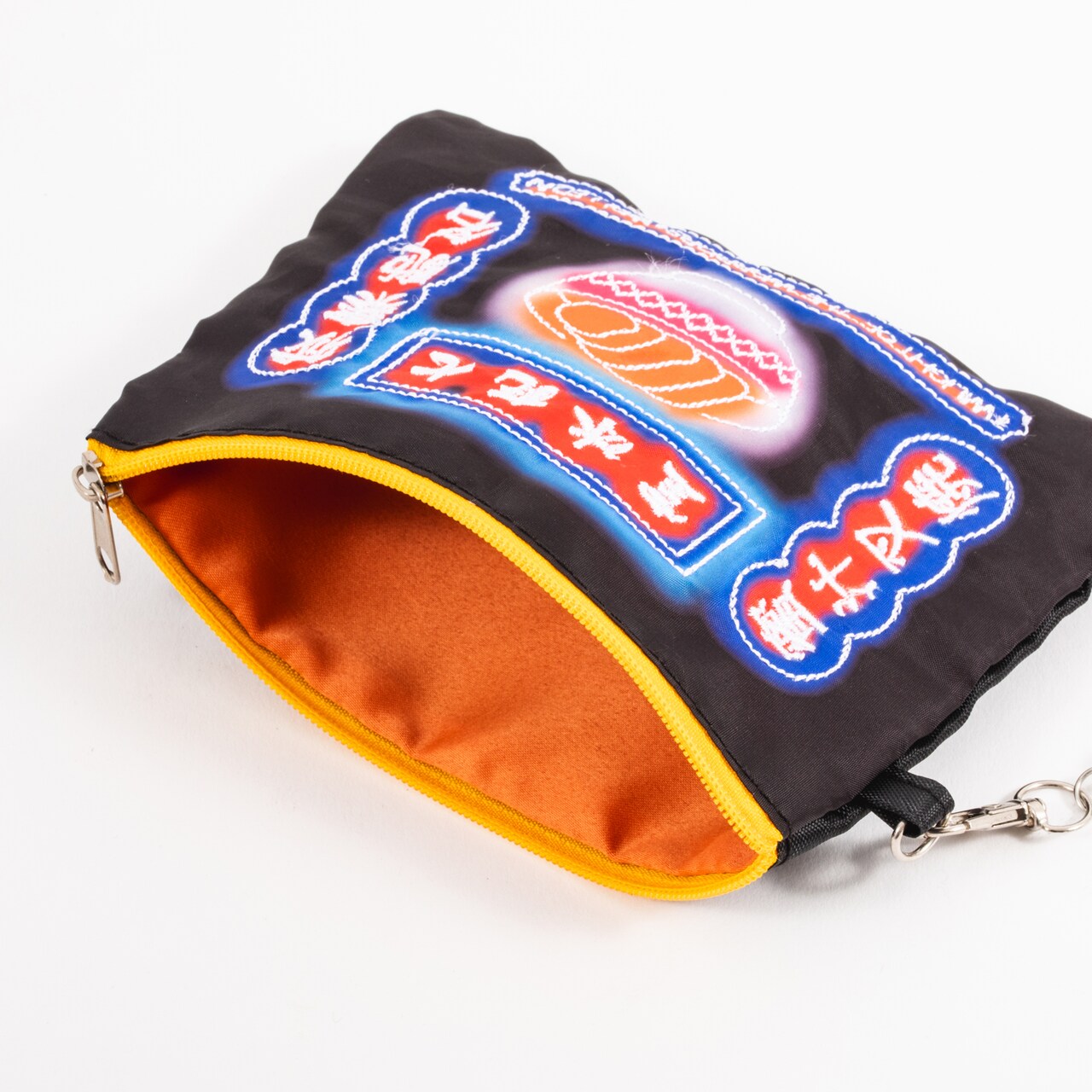 刺繍ポーチ / 3520円（税込） - スカジャンや叉燒飯ポーチ