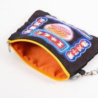 刺繍ポーチ / 3520円（税込）