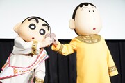 野原しんのすけ（左）とボーちゃん（右）