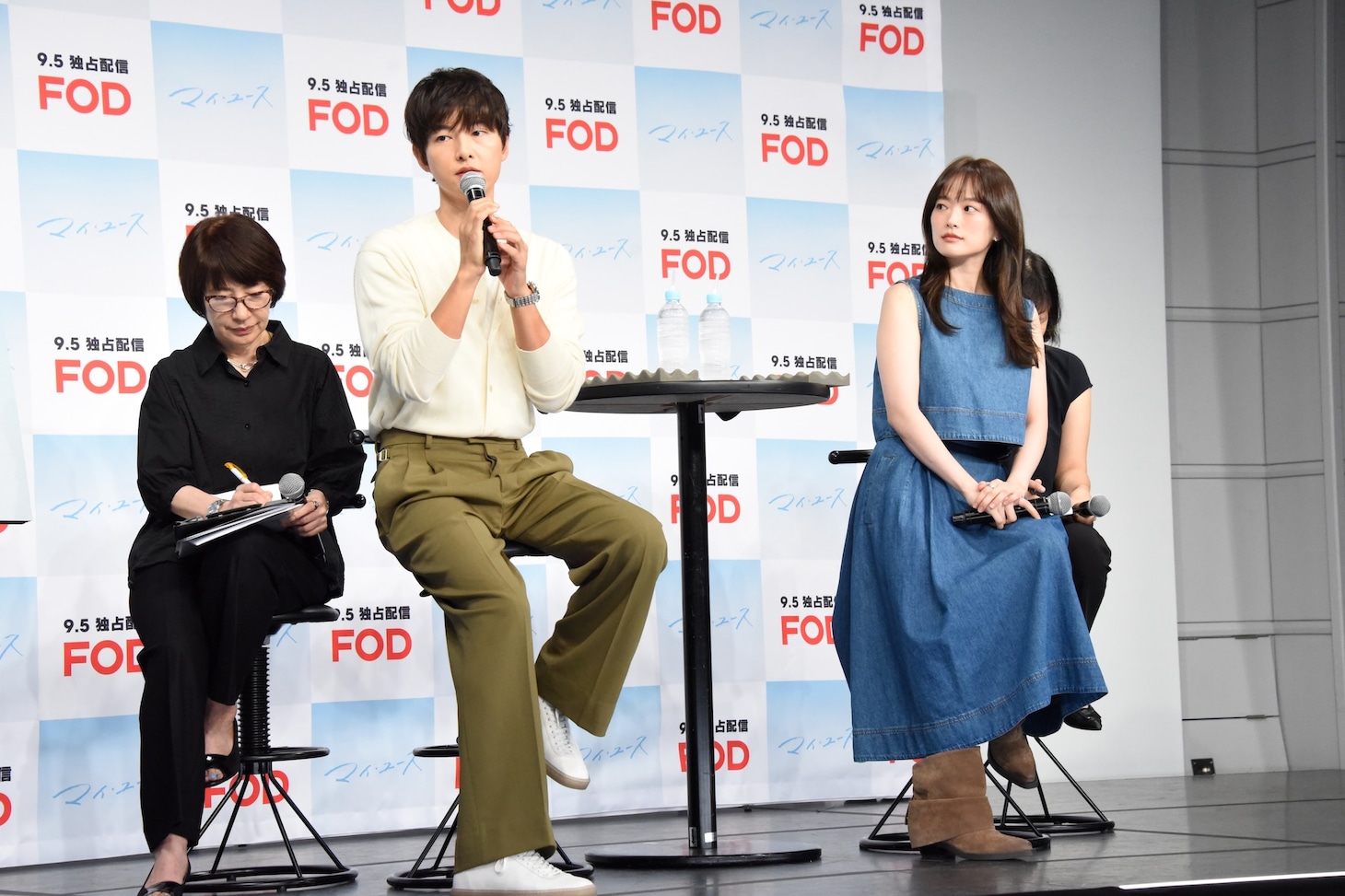 ソン・ジュンギ（左）、チョン・ウヒ（右）