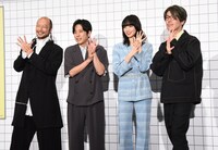 映画「8番出口」初日舞台挨拶の様子。左から河内大和、二宮和也、小松菜奈、川村元気