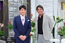 「日曜日の初耳学」のコーナー「インタビュアー林修」の林修（左）、織田裕二（右）