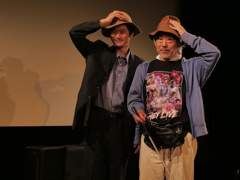 「もしも脳梗塞になったなら」メイキング写真より、窪塚俊介（左）と太田隆文（右）