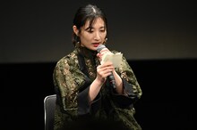 モー・ズーイー（莫子儀）の手紙を代読する武田梨奈