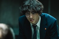 「爆弾」場面写真