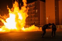 「爆弾」場面写真