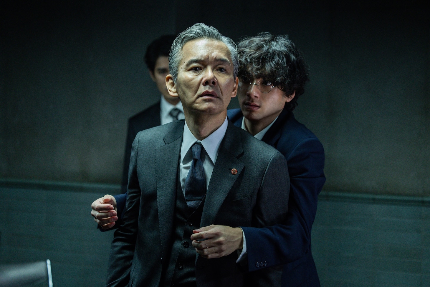 「爆弾」場面写真