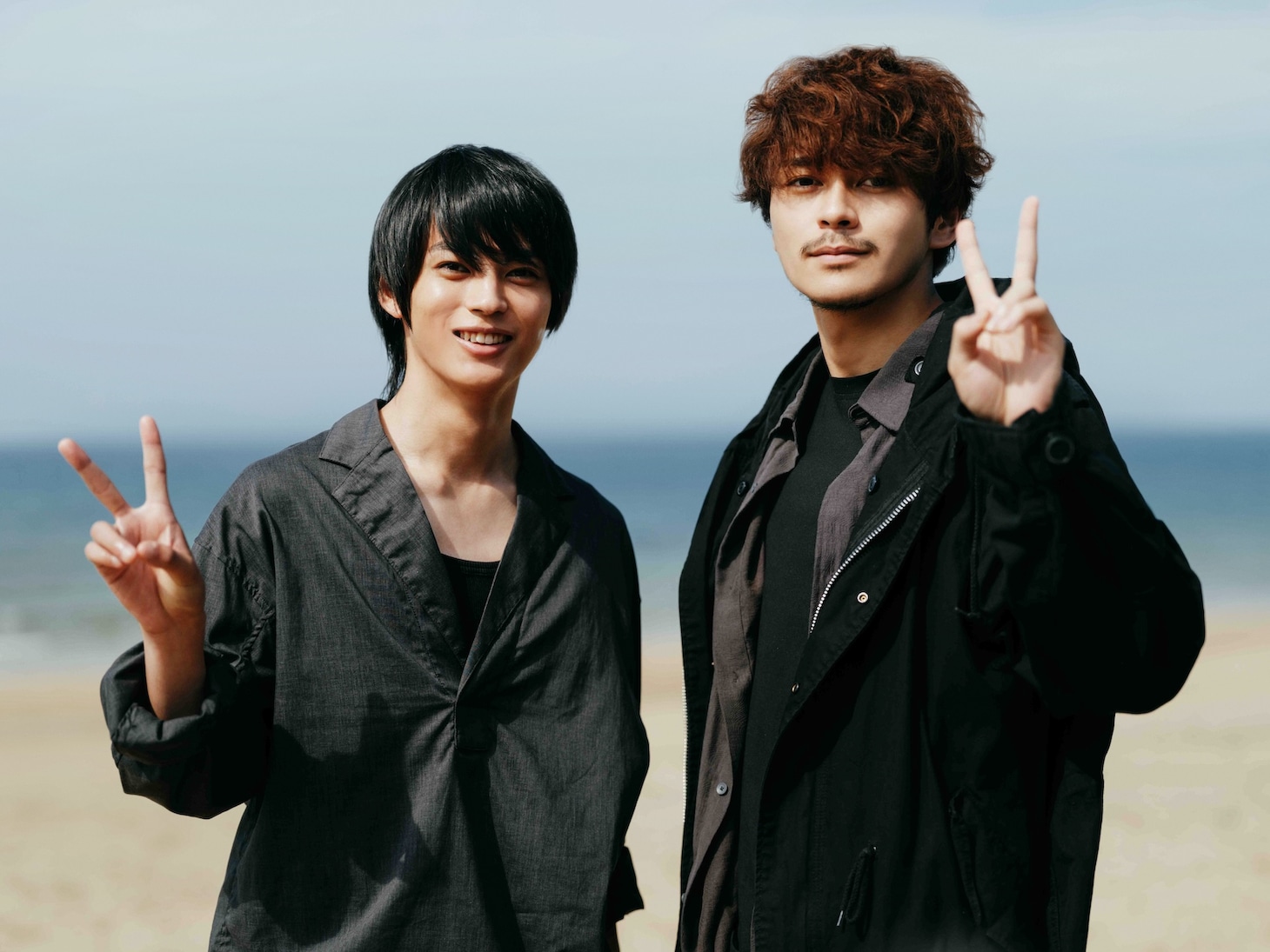 「カラダ探し THE LAST NIGHT」メイキング写真。左から清宮篤史役の神尾楓珠、伊勢高広役の眞栄田郷敦