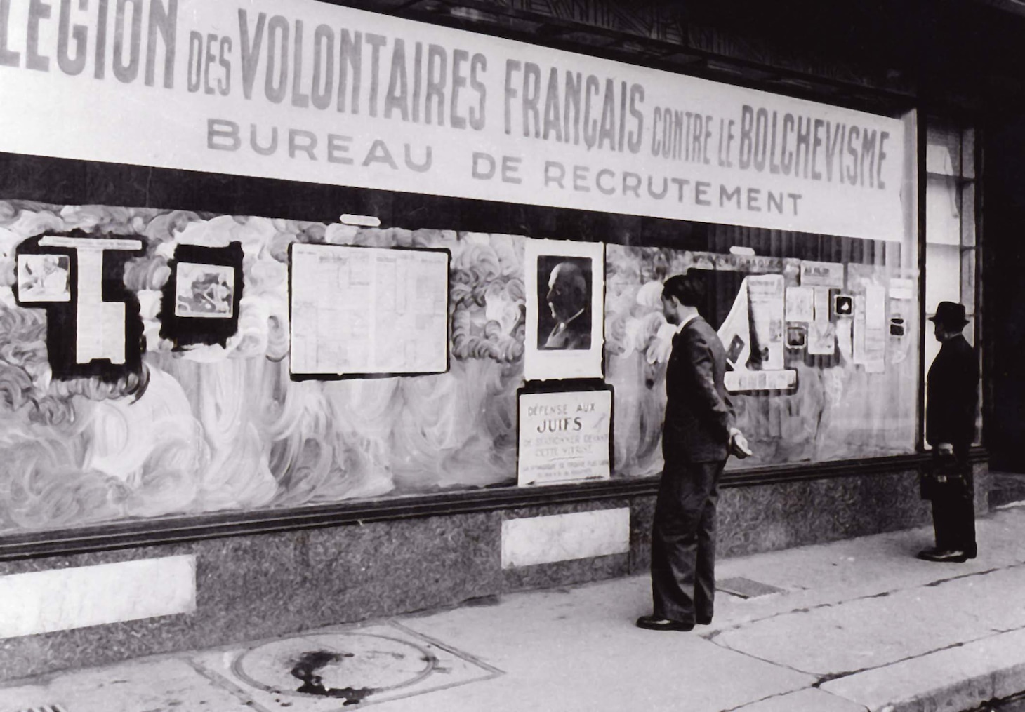 「悲しみと哀れみ-占領下にあったフランスのとある街の記録」場面写真 ©Gaumont