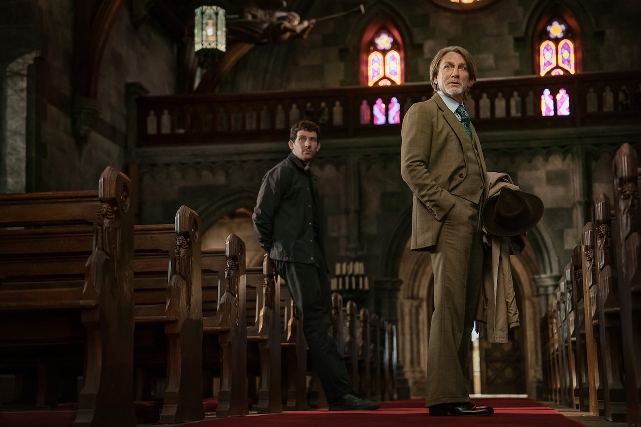 「ナイブズ・アウト: ウェイク・アップ・デッドマン」場面写真 Courtesy of Netflix