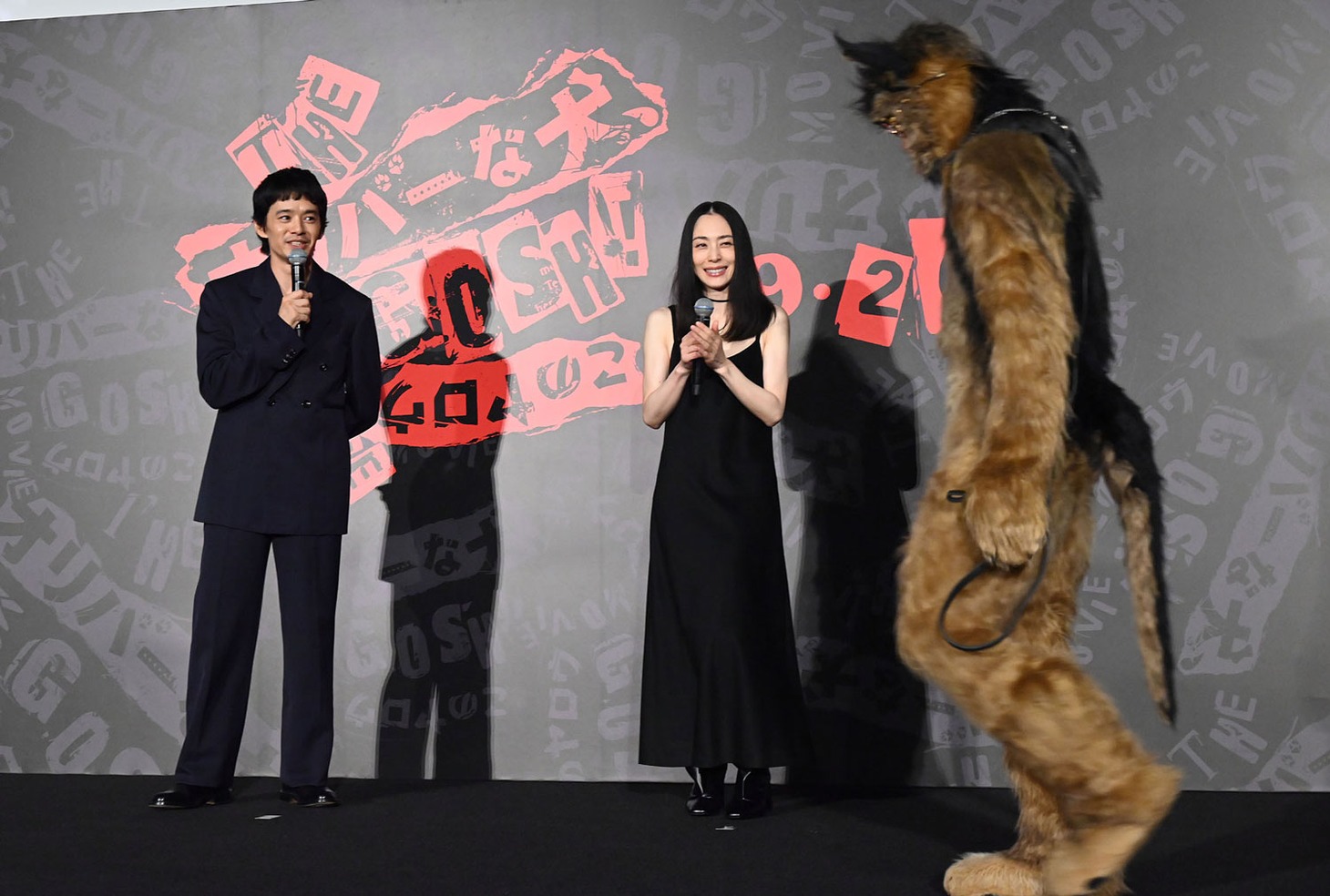 サプライズ登場したオリバー（オダギリジョー）