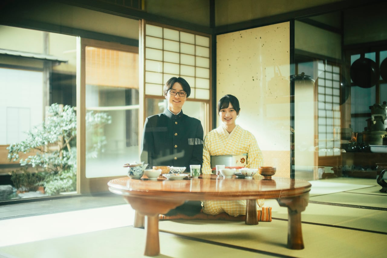 連続ドラマW-30「ながたんと青と -いちかの料理帖-2」より、作間龍斗演じる桑乃木周（左）と門脇麦演じる桑乃木いち日（右）