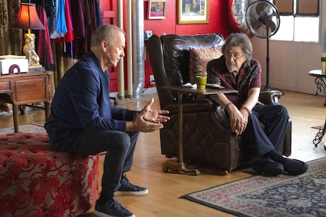 「殺し屋のプロット」のメイキング写真。左からマイケル・キートン、アル・パチーノ