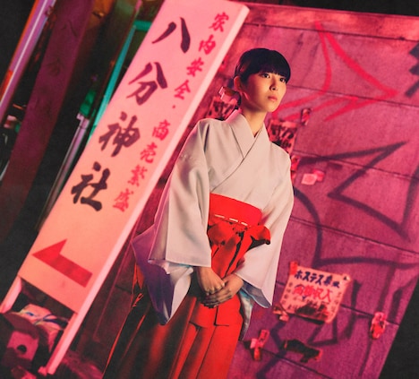 「もしもこの世が舞台なら、楽屋はどこにあるのだろう」浜辺美波演じる江頭樹里のキャラクタービジュアル