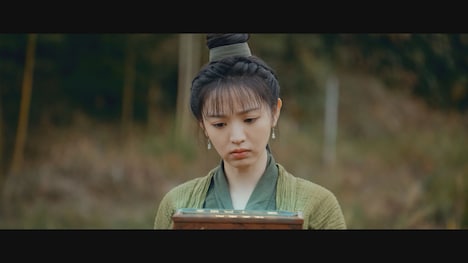 中国ドラマ「田園ロマンス～恋の収穫祭～」場面写真。ティエン・シーウェイ（田曦薇）演じる連蔓児（リエン・マンアル）