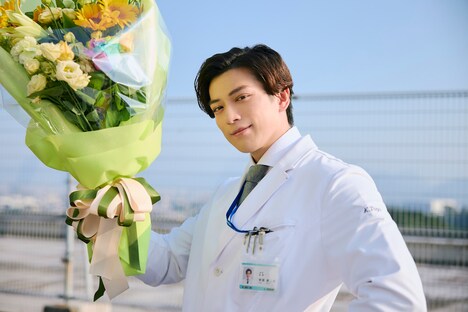 日曜劇場「19番目のカルテ」より、新田真剣佑