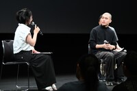 左から加藤るみ、ジュー・シン（祝新）
