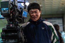 「ブロークン 復讐者の夜」メイキング写真。ミンテとともに真実を追うビョンギュ役のイム・ソンジェ