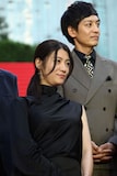 手前から瀧内公美、村田秀亮