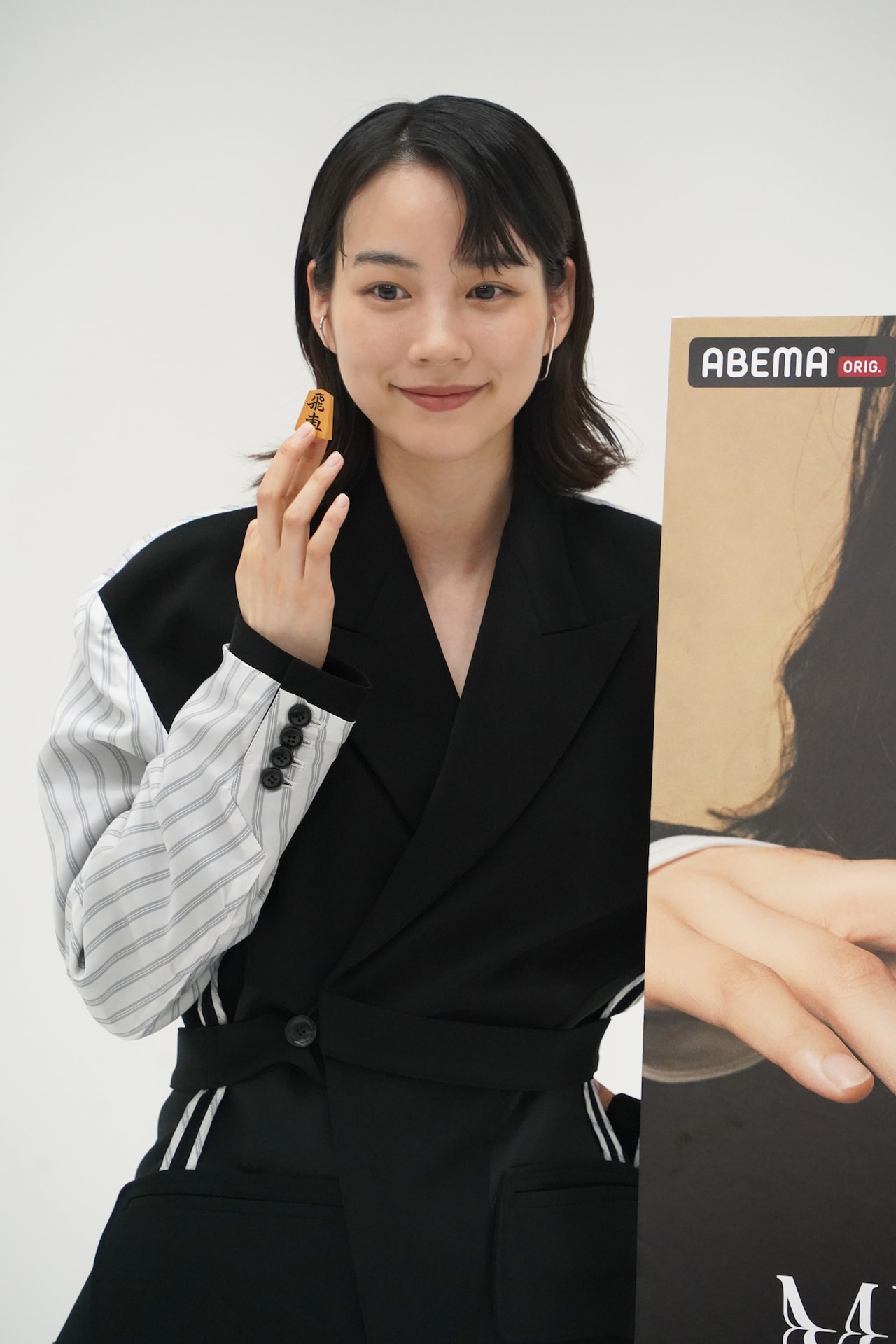 のん、音楽界のスーパーヒーローたちが参加した1stアルバム発表