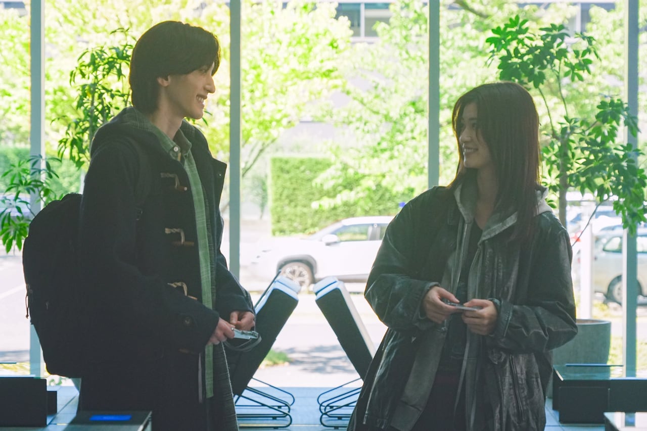 映画「君が最後に遺した歌」より、道枝駿佑演じる水嶋春人（左）と生見愛瑠演じる遠坂綾音（右） ©2026『君が最後に遺した歌』製作委員会