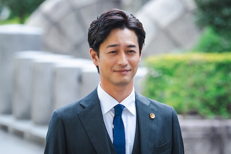 竹財輝之助演じる尾張佑